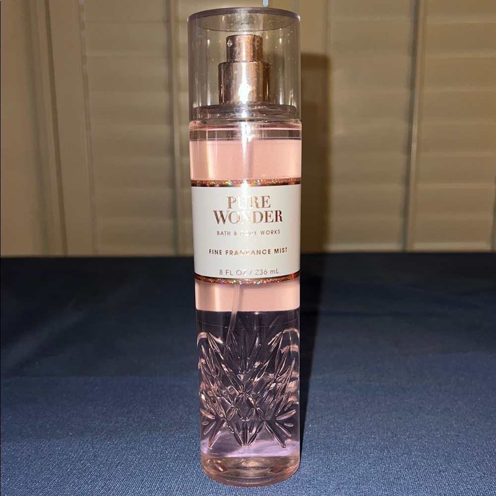 Bath‎ & Body Works Pink & Rose Gold Pure Wonder Fragrance Mist